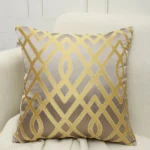 غلاف وسادة مطرز من الساتان