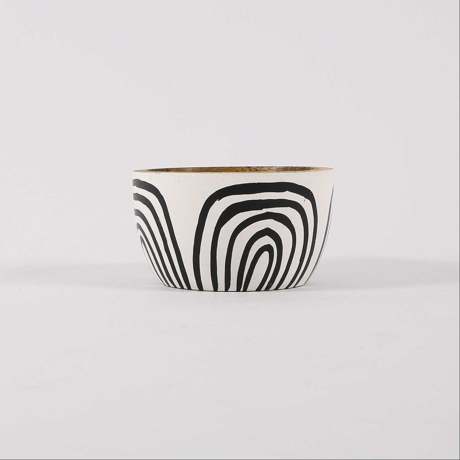 705a6147-7d01-434a-80dc-8b459352f182 وعاء خشبي بنمط بوهيمي - الصورة 1