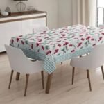 مفرش طاولة بطباعة كرز