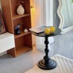 طاولة ديكور من المعدن