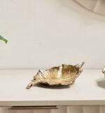 ⁦مترد معدنيّ بتصميم ورق شجر⁩ - الصورة ⁦2⁩