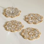 قاعدة اكواب بالخرز على شكل وردة