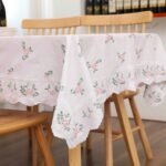 مفرش دانتيل طاولة مطرز ومنقوش باشكال زهور