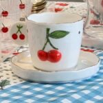 كوب كابتشينوا بطباعة الكرز