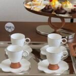 طقم فناجين بعروة خشبية