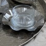 وعاء بصحن زجاج