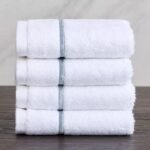 طقم مناشف صغيرة من قطن 4 قطع 650 جرام لكل متر مربع - إيجيبشيان هوتل - 30x30 سم