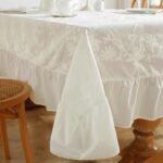 ⁦مفرش أبيض مزين بحواف تطريزية-بمقاس 3 متر x140⁩ - الصورة ⁦2⁩