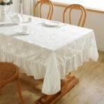 ⁦مفرش أبيض مزين بحواف تطريزية-بمقاس 3 متر x140⁩ - الصورة ⁦4⁩