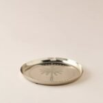 طبق ديكور معدن بنقوش نخلة - 25x25 سم