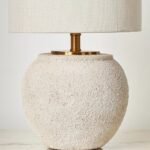 ⁦مصباح طاولة سيراميك - لاوديكا - 38 سم⁩ - الصورة ⁦3⁩