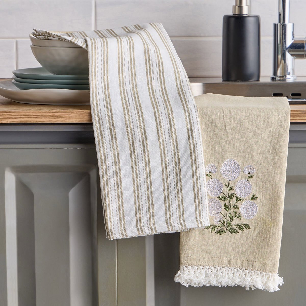 img_8398-3 طقم مناشف مطبخ قطعتين- كاليا- 45x65 سم - الصورة 1