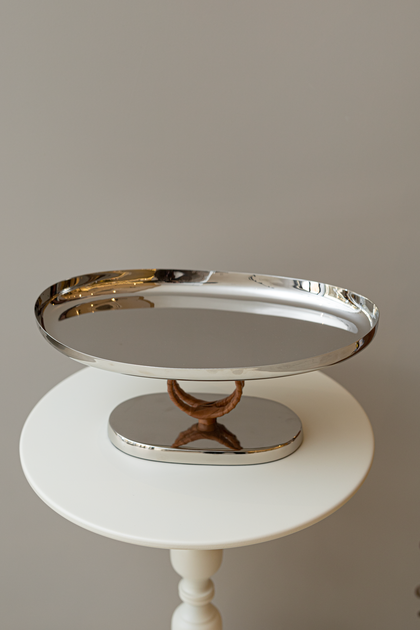 img_7694-3 مترد بيضاوي - جلد - الصورة 1