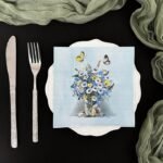 ⁦مناديل مطبوعة بالازهار والفرشات الزرقاء⁩ - الصورة ⁦2⁩