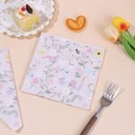 مناديل ورقية زهرية وردية فاتحة