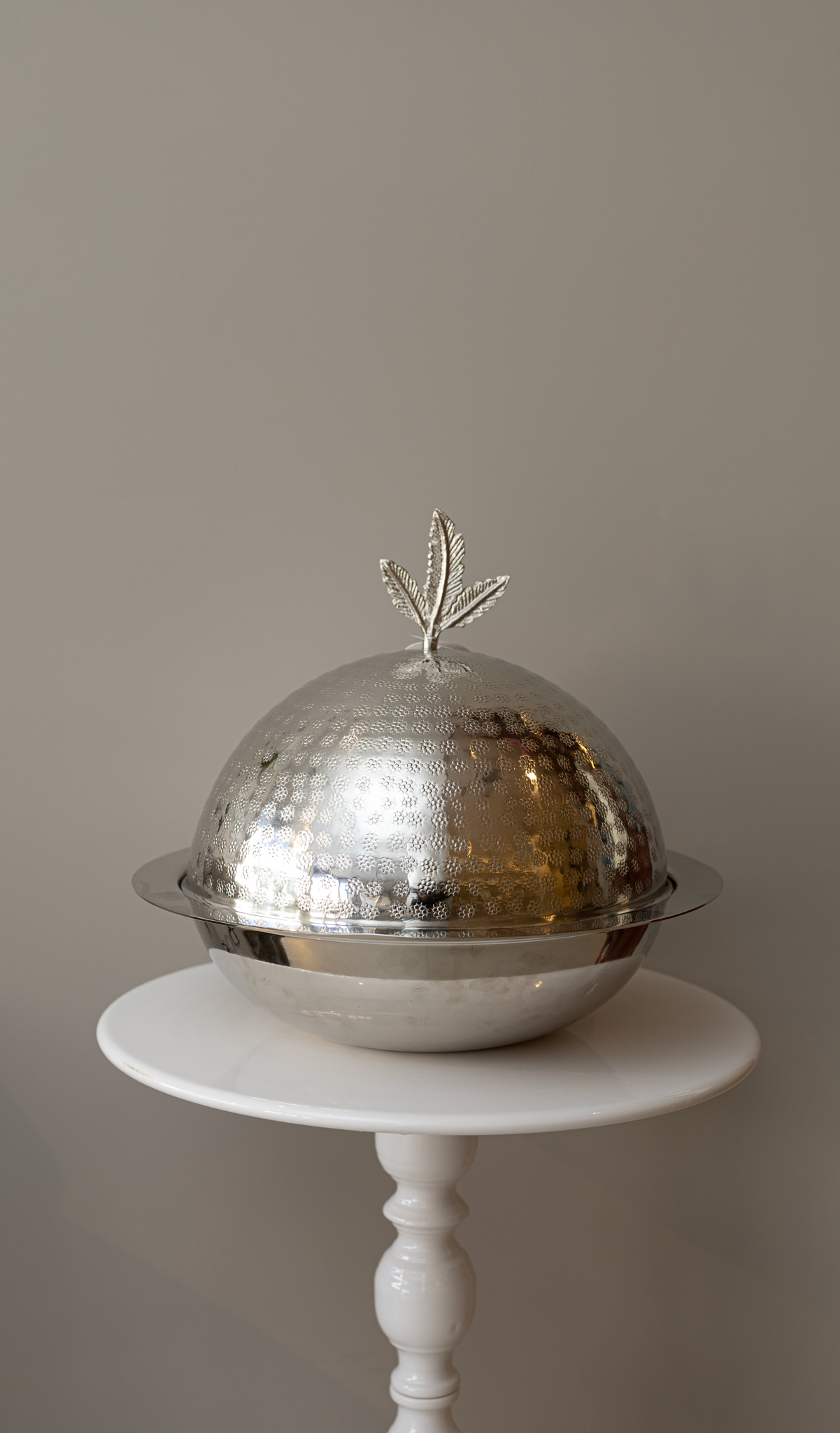 img_0140-3 مترد بالغطاء مطروق - فضي - الصورة 1