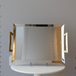 سفرة مستطيله فضية - مقبض ذهبي