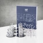 طقم شاي وقهوة - 12 قطعة - أبيض ونقشة فضية