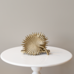 حاملة مناديل من المعدن الهندي