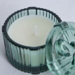 ⁦جرة شمعة معطرة ميدنايت جاردن - ميزون فلور - 20 ساعة⁩ - الصورة ⁦3⁩