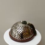 ستاند قاعدة خشبية وغطاء منقوش - حجم كبير