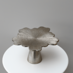 مترد بالقاعدة شكل زهرة - فضي - حجم صغير
