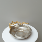 مترد تقديم غصن معدن هندي