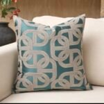 غلاف وسادة هندسي