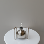 مبخرة اللون فضي