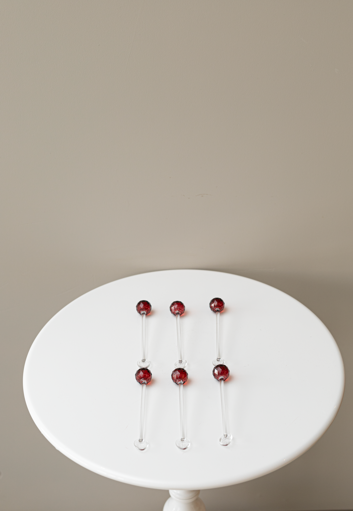 img_1277-2 ملاعق زجاج بلوري احمر - الصورة 1