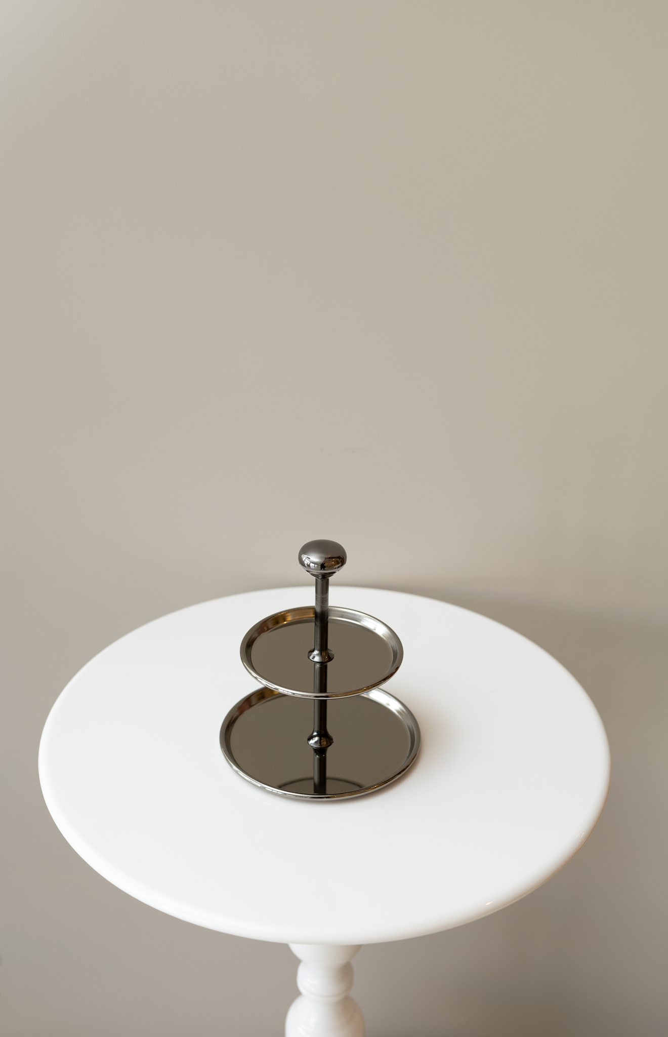 img_1372-3 مترد تقديم دورين رمادي غامق - صغير - الصورة 1