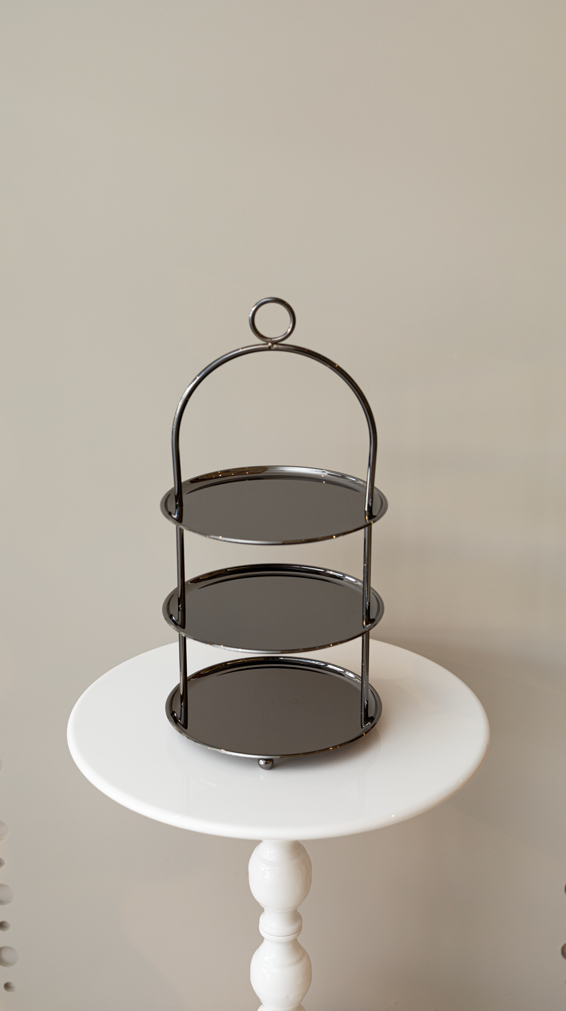 img_1373-3 مترد تقديم 3 ادوار رمادي غامق - كبير - الصورة 1