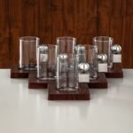 ⁦طقم شاي وقهوة 12 قطعة بلمسة فضي غير اللامع والخشب الداكن⁩ - الصورة ⁦2⁩