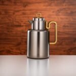 ⁦طقم ترامس 0.5 لتر + 1 لتر فضي غير لامع وذهب غير لامع⁩ - الصورة ⁦2⁩