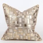 غطاء وسادة مرزة بلون الذهبي البسيط / 45*45